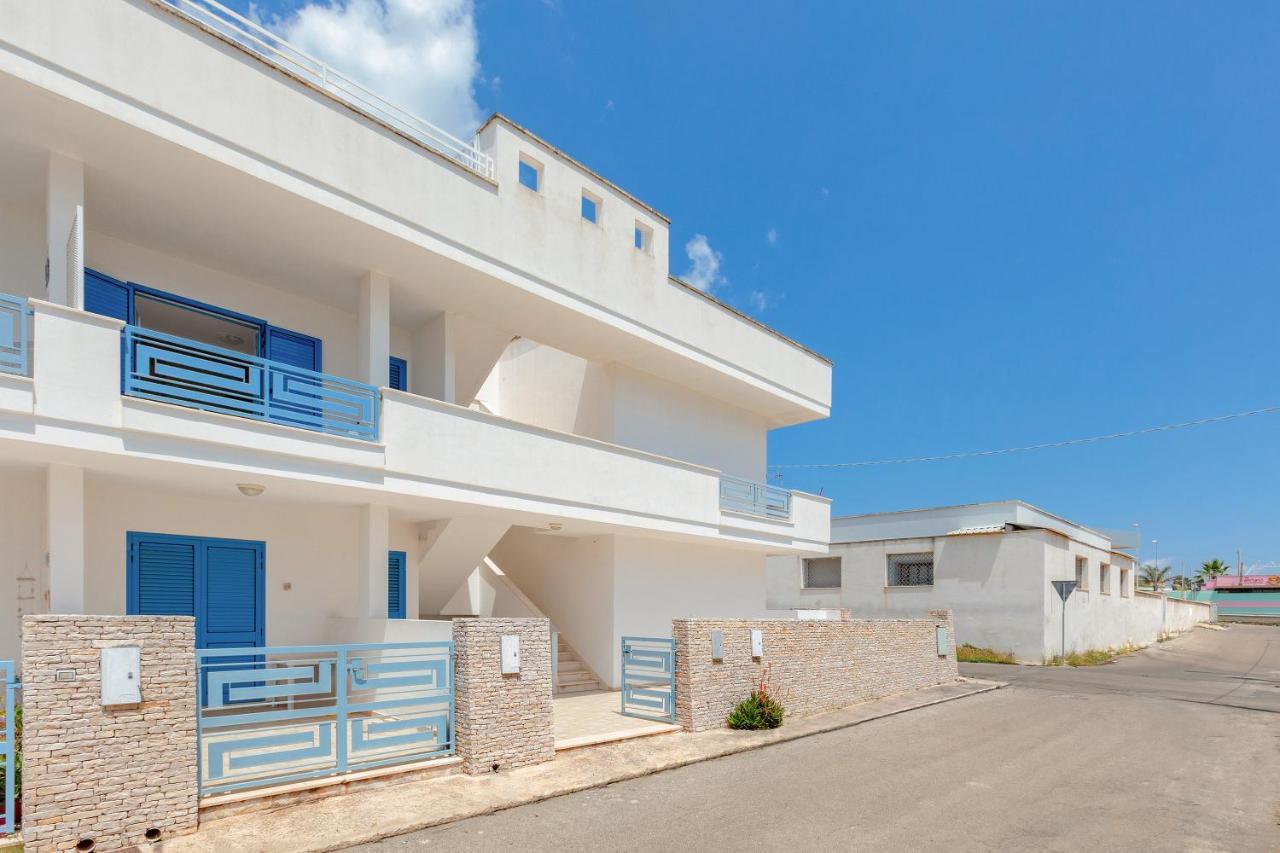 Ferienwohnung L'Attico Di Lido Marini Exterior foto