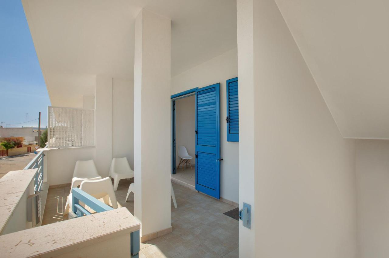 Ferienwohnung L'Attico Di Lido Marini Exterior foto